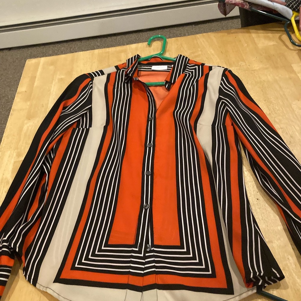 NY & co button long sleeve shirt